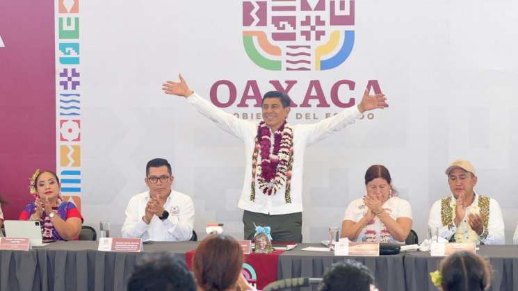 Autoriza S.J.construcción de 2 caminos en San Francisco Ixhuatáni