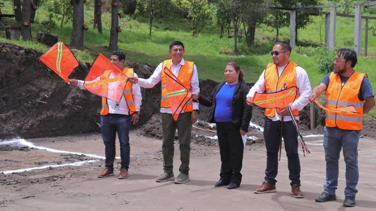 Inicia construcción de techado en Cecyteo de San Mateo Río Hondo