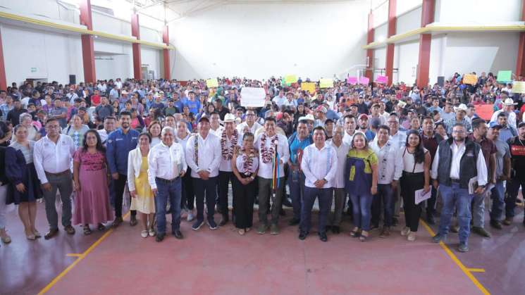 Miahuatlán de Porfirio Díaz florece con obras de infraestructura 
