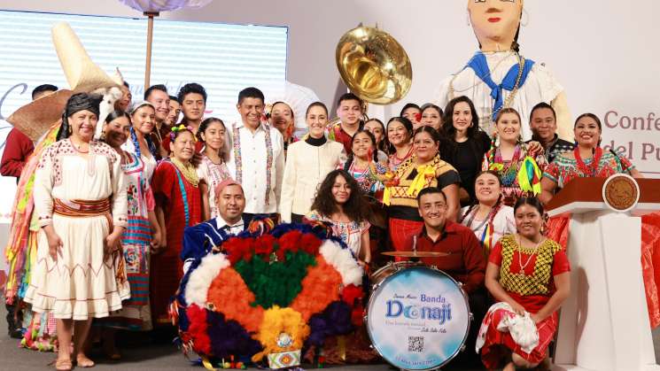 Llega a Palacio Nacional la herencia ancestral de la Guelaguetza 