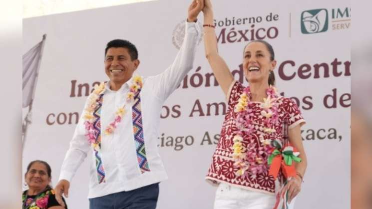 Sheimbaum entrega  mobiliario a más de 11 mil escuelas de Oaxaca