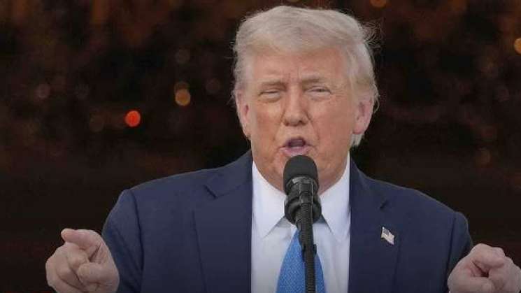 Impone Trump nuevo precio para visas a turistas y estudiantes 