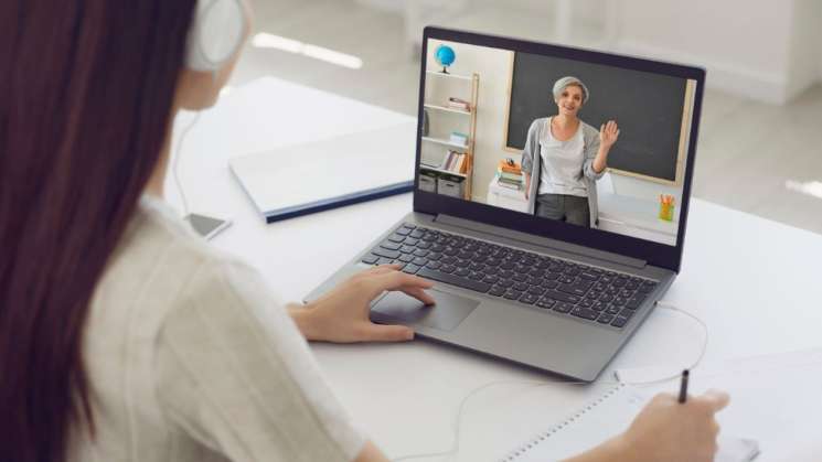 Convocatoria para Licenciatura en Educación Primaria en línea