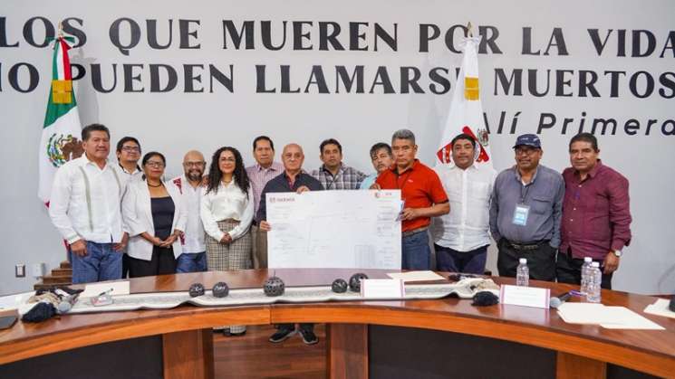 Firman Cerro Marín y Chinantla acuerdo para recuperar la paz 