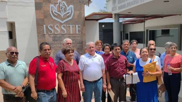 Anuncian Jubilados toma del ISSSTE en Istmo de Oaxaca y bloqueos