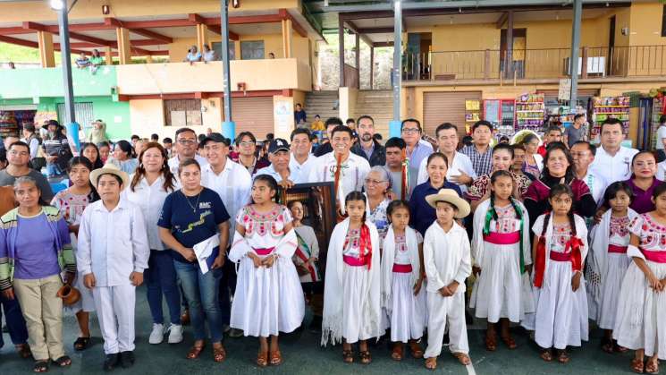 Impulsan bienestar en San Andrés Solaga y San Bartolomé Zoogocho