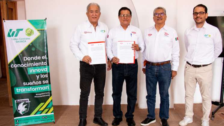 Establece UTVCO vínculos institucionales con la CMIC y el SNE    