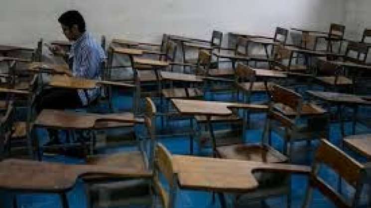 Oaxaca entre los estados con más población en rezago educativo 