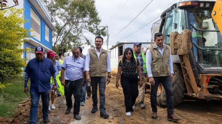 Avanzan con éxito programas de obras públicas en agencias 