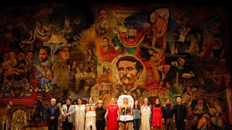 Crónica: Oaxaca y su arte en los telones del Teatro Alcalá