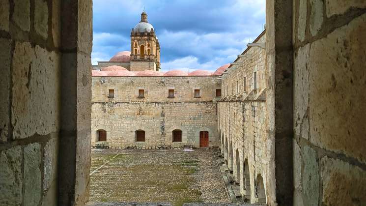 Santo Domingo de Guzmán: memoria y cultura de Oaxaca 
