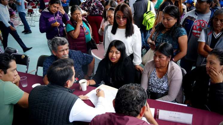 Gobierno municipal atiende a la agencia de Mexicapan