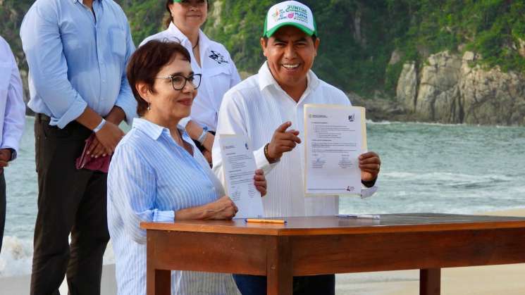 Municipio de Huatulco obligado a mantener playas limpias
