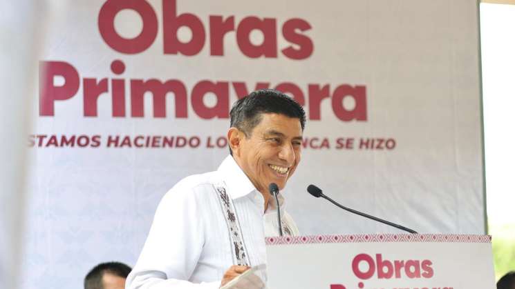 Inaugura Salomón Jara carreteras en el Valle de Etla