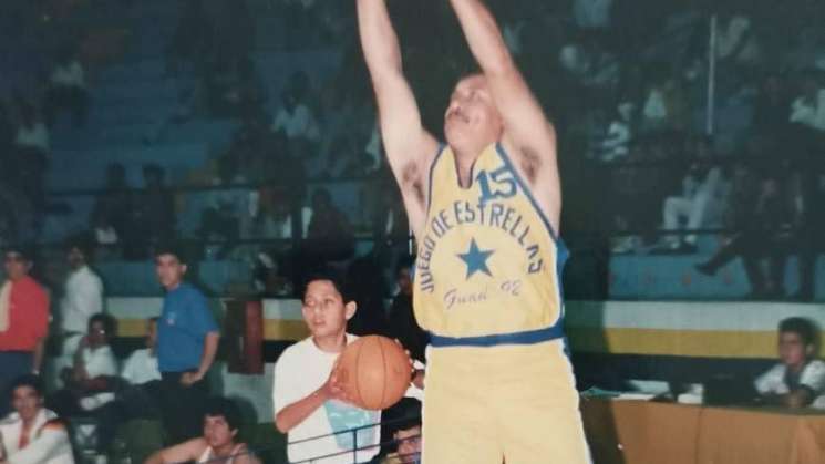 Paco Leyva, leyenda del basquetbol oaxaqueño Adán Sandoval 