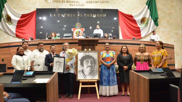 Congreso reconoce a los artistas Adán Paredes y Modesto Pérez.