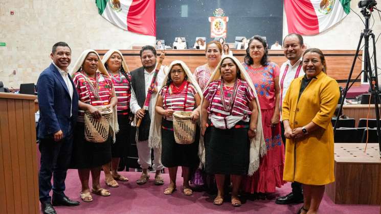 Reconocen indumentaria de Ocotepec como Elementos Identitarios