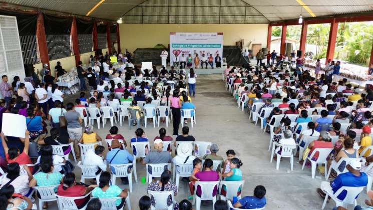 DIF lleva bienestar alimentario a Tututepec y Jamiltepec