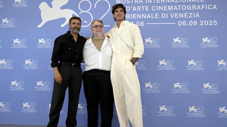 Estrenan en Venecia “Frankenstein”, de Guillermo del Toro 