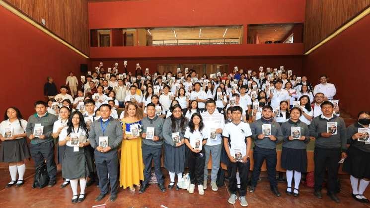 Leer promueve el pensamieto critico,señala Salomón Jara