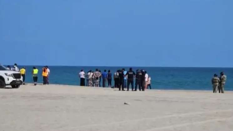 Recuperan cuerpo de joven ahogado en Playa Azul