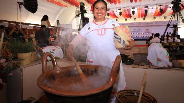 El Mole de Caderas es patrimonio cultural de Oaxaca: Salomón Jara