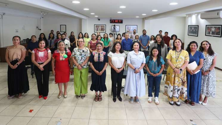 IEEPCO documenta participación comunitaria de mujeres