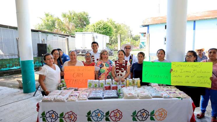 DIF Oaxaca lleva 658 dotaciones alimentarias a Soyaltepec