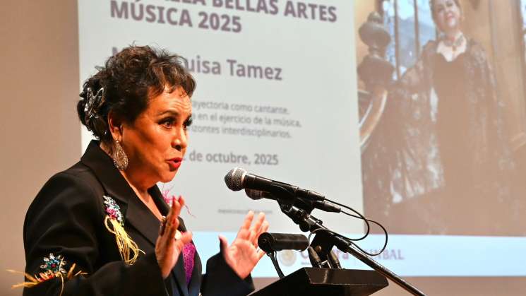 María Luisa Tamez recibe la Medalla Bellas Artes 2025