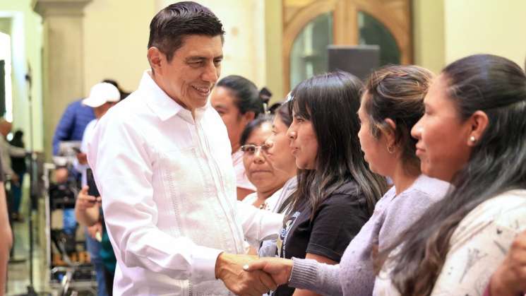 Salomón Jara atiende demandas de la organización 23 de octubre