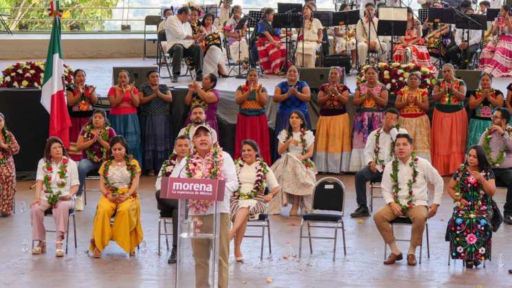 Entre el oportunismo, Nino Morales rinde su primer informe