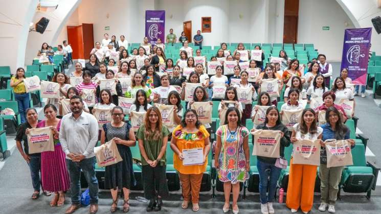 Van mujeres municipalistas  contra violencia de género