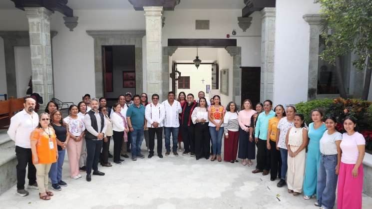 SECULTA entrega estímulos a bibliotecas públicas de Oaxaca
