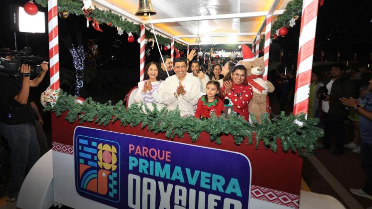 20 mil personas asisten al inicio del Festival Navideño 2025