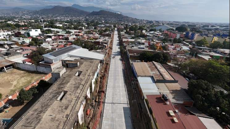 Calzada Valerio Trujano avanza en su terminació. SIC