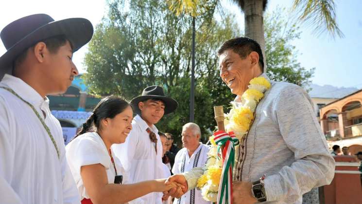 2 mil viviendas,  para  biesdtar de fmilias de la Sierra Juárez