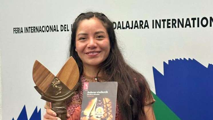 La escritora chiapaneca María Victoria Ruiz recibe el PLIA 2025