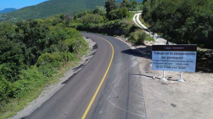 Obras carreteras en la Mixteca de Oaxaca, con avance del 78%:SICT