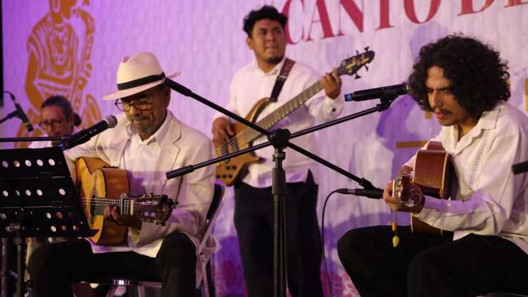 El cantautor Gustavo López  gana el certamen Canto a mi tierra