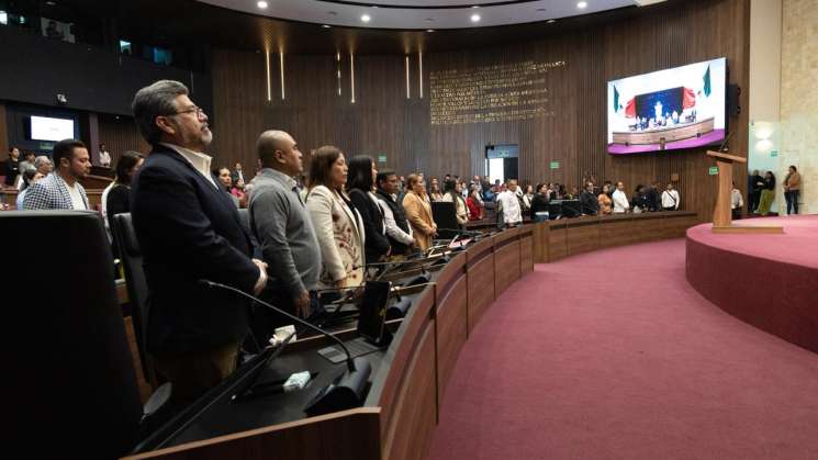 Congreso pide justicia para víctimas del tren descarrilado