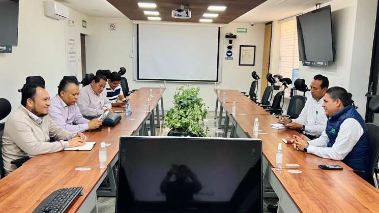 Acuerdan IEEPO y CFE garantizar electricidad en escuelas