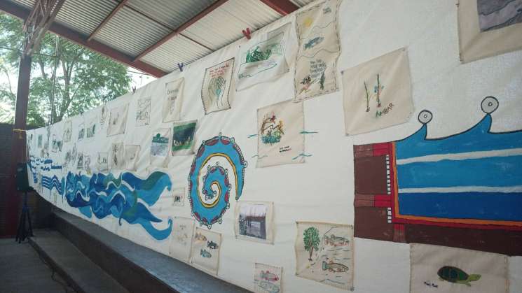 Colectivo de mujeres, denuncia robo de obra textil