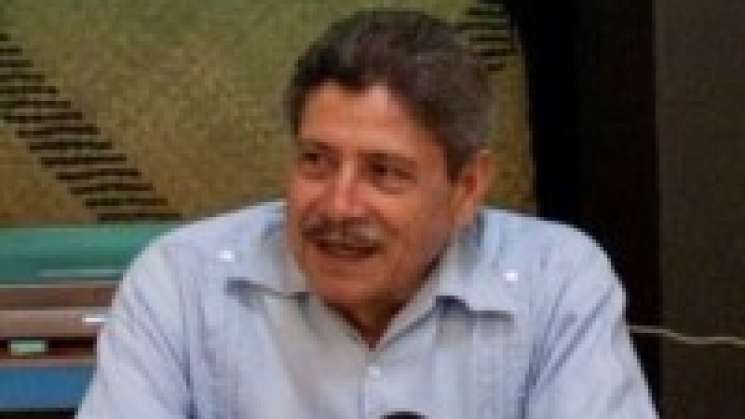  Sergio Cervantes es reconocido con la presea Ixca Farías