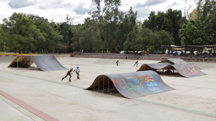 Invitan a patinar todos los dias en El Tequio