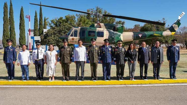 Salomón Jara reconoce labor solidaria de la Fuerza Aérea Mexicana
