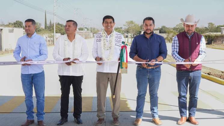 Salomón Jara consolida con obras, movilidad y deporte en Zimatlán