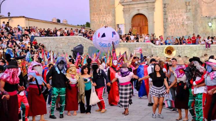 Con 14 Carnavales, Oaxaca de Juárez preserva patrimonio cultural