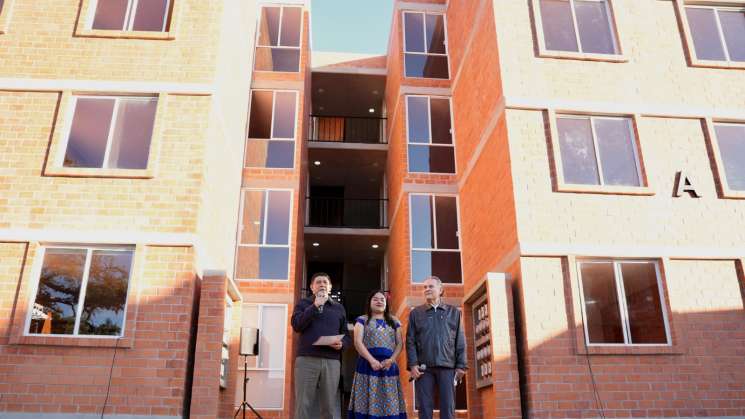 Salomón Jara e INFONAVIT entregan 32 viviendas Bienestar