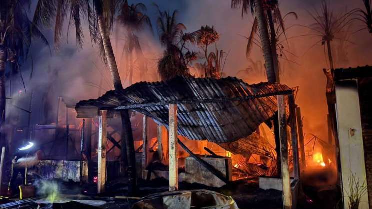 Protección Civil monitorea zona de incendio en Zicatela