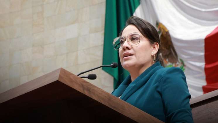 Propone Naty Díaz, licencia dual de manejo para autos y motos